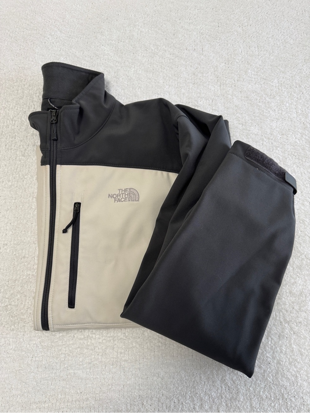 North Face Soft Shell Thermal Lightweight Zip-Up Jacket Grey and Cream